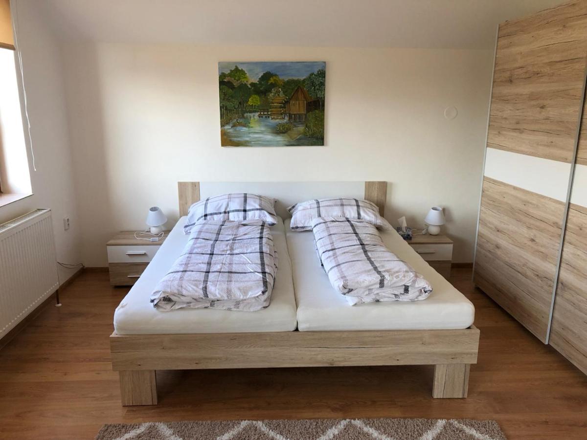 Hotel Aqua à Dunajská Streda Extérieur photo